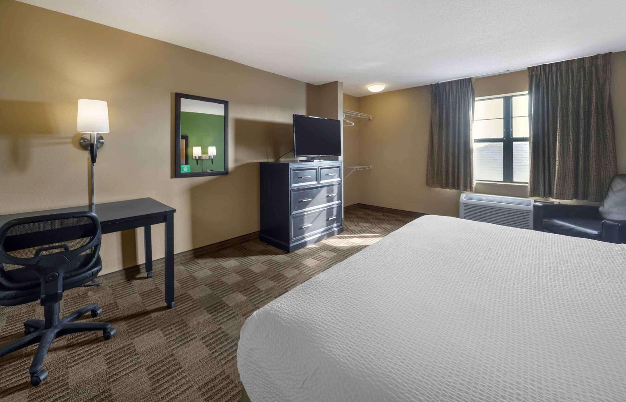 Extended America - - Airport Hotel