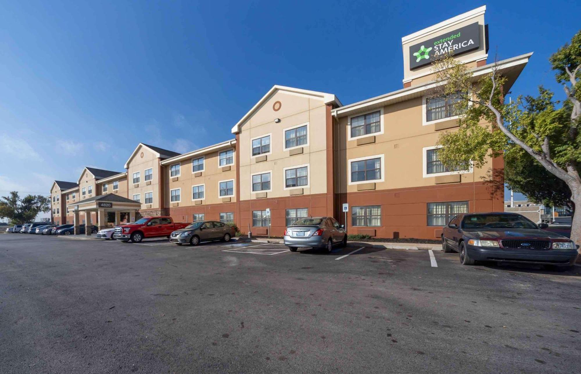 Extended America - - Airport Hotel 2*