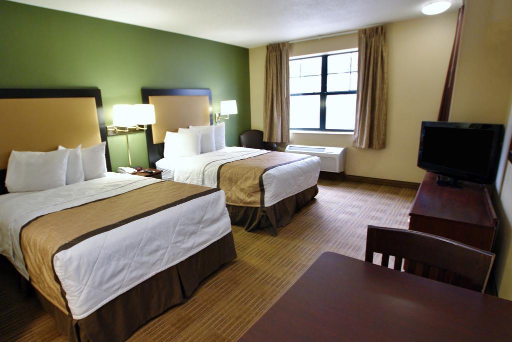 Extended America - - Airport Hotel