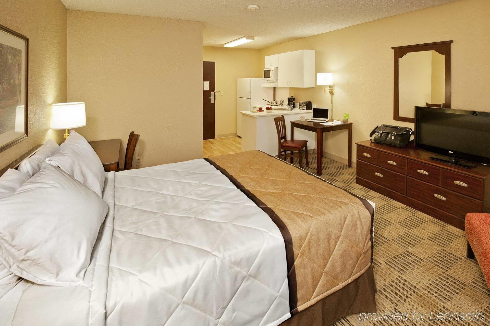 Extended America - - Airport Hotel 2*
