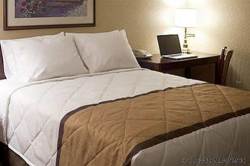 Extended America - - Airport Hotel